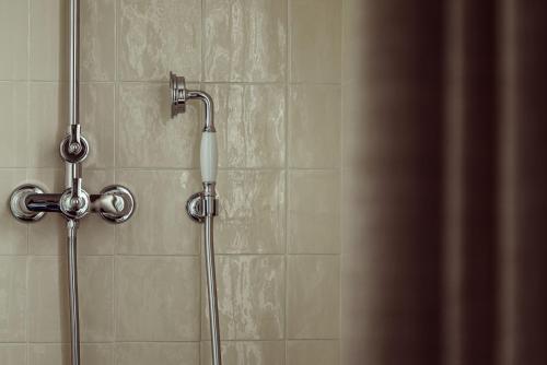 Habitación Doble con terraza del hotel Des Académies Et Des Arts. Foto 4