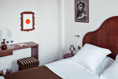 Habitación Doble Deluxe del hotel Des Académies Et Des Arts. Foto 4