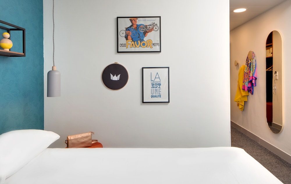 Habitación Estándar con cama doble del hotel Ibis Styles Clermont-ferrand Gare. Foto 3