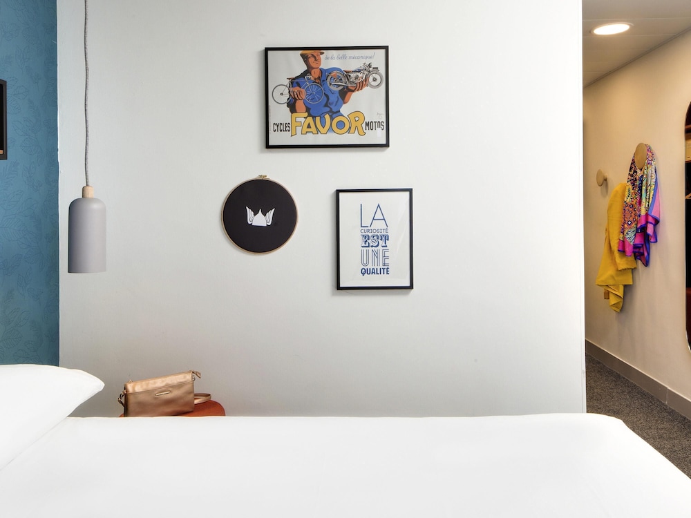 Habitación Estándar con cama doble del hotel Ibis Styles Clermont-ferrand Gare. Foto 7