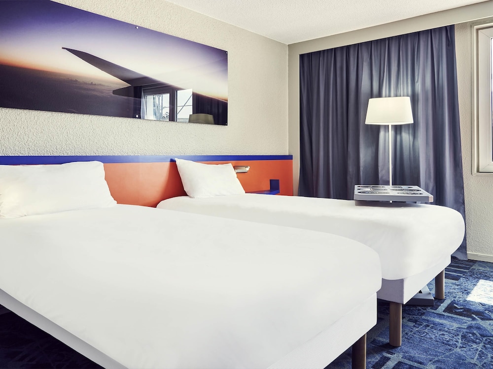 Habitación estándar con dos camas individuales del hotel Ibis Styles Marseille Provence Aéroport