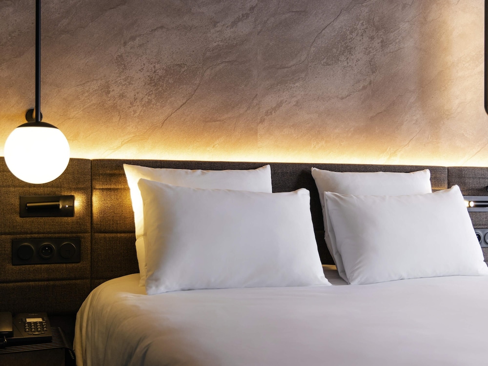 Habitación Superior con 1 cama doble del hotel Novotel Paris Suresnes Longchamp. Foto 4