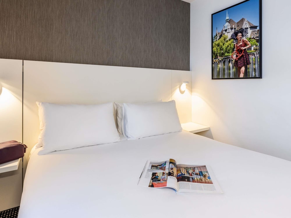 Habitación Classic con una cama individual del hotel Mercure Strasbourg Centre Petite France. Foto 4
