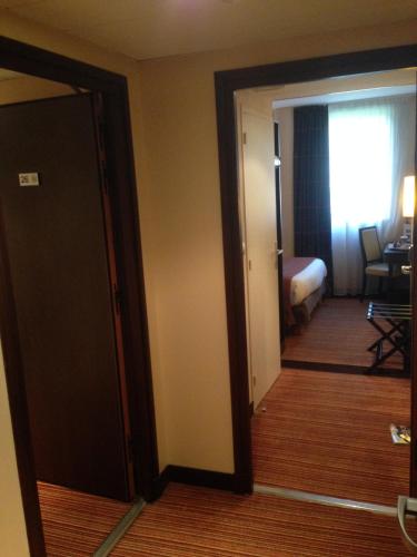 Suite familiar con dos habitaciones comunicadas del hotel Mercure Rennes Cesson. Foto 2