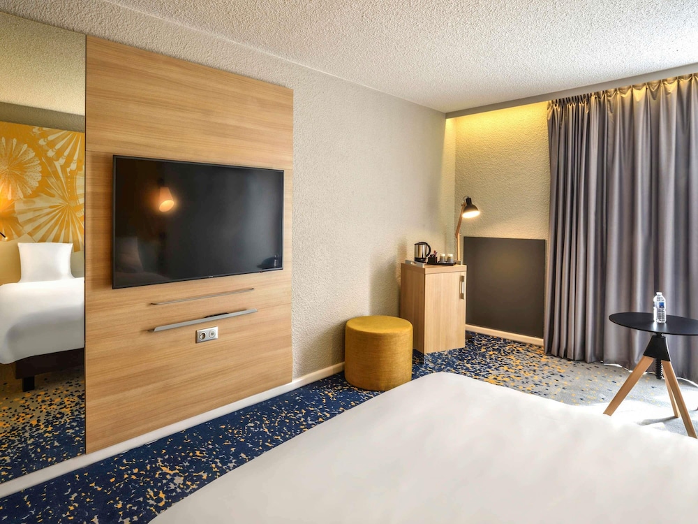 Habitación Classic - Una cama doble del hotel Mercure Lille Aeroport. Foto 6