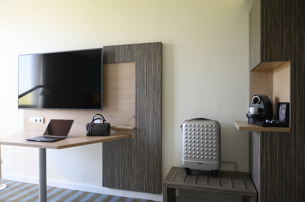 Habitación Privilege - Una cama doble del hotel Mercure Lille Aeroport. Foto 4