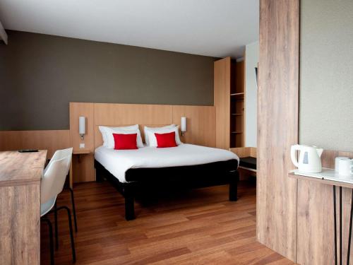 Junior Suite with One Double Bed and Balcony del hotel Ibis Warszawa Stare Miasto Old Town. Foto 2