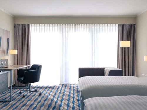 Habitación Doble Deluxe (2 camas) del hotel Mercure Hotel Am Entenfang Hannover. Foto 3