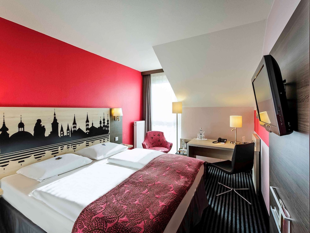 Habitación Estándar con cama doble del hotel Mercure Wuerzburg Am Mainufer. Foto 1