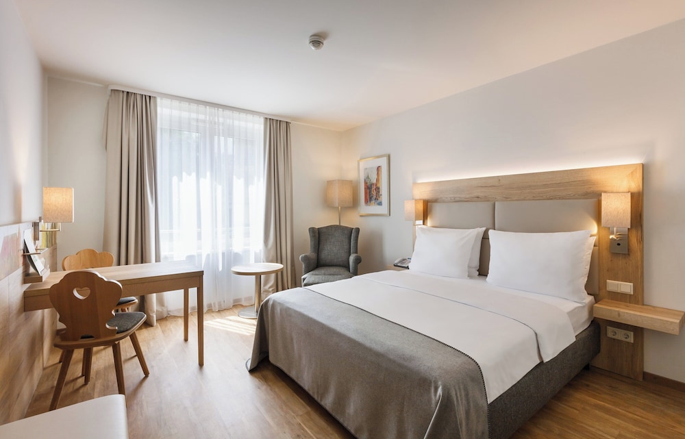 Habitación estándar, 1 cama de matrimonio del hotel Holiday Inn Nürnberg City Centre, An Ihg