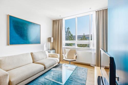 Suite con cama extragrande del hotel Akureyri - Berjaya Iceland Hotels. Foto 4