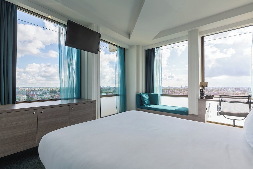 Habitación Deluxe, 1 cama de matrimonio del hotel Leonardo Amsterdam Rembrandtpark. Foto 3