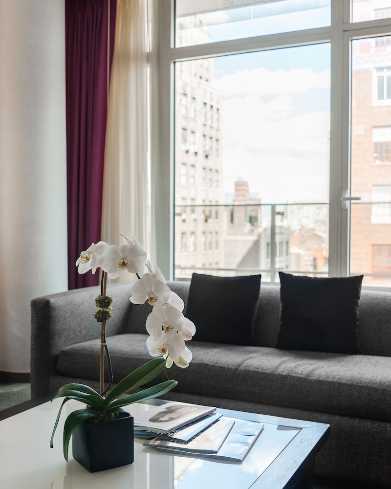 Habitación Deluxe, 1 cama de matrimonio grande del hotel Royalton Park Avenue. Foto 4