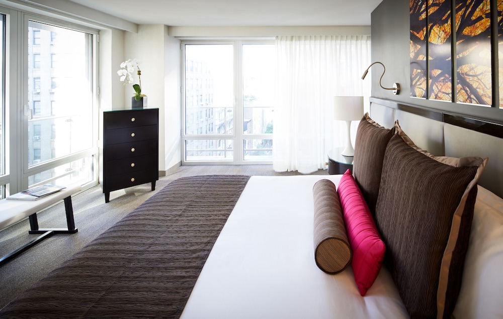 Habitación Grand Deluxe, 1 cama de matrimonio grande del hotel Royalton Park Avenue. Foto 1
