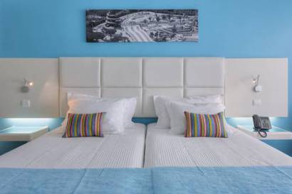 Habitación familiar Comunicada del hotel Aquashow Park. Foto 4