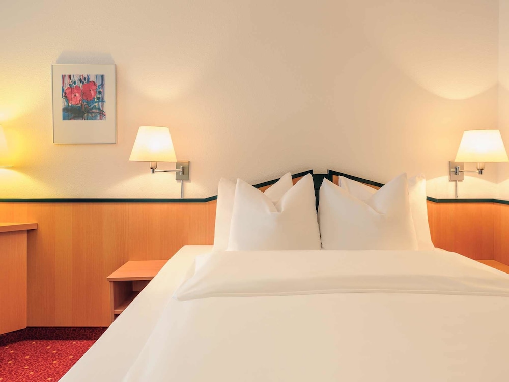 Habitación estándar, 1 cama de matrimonio del hotel Mercure Hotel Duesseldorf Ratingen. Foto 1