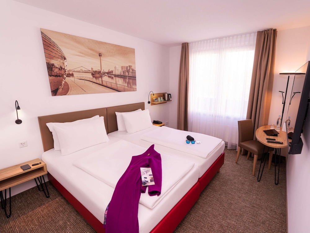 Habitación estándar con 2 camas individuales, 2 camas individuales del hotel Mercure Hotel Duesseldorf Ratingen. Foto 3