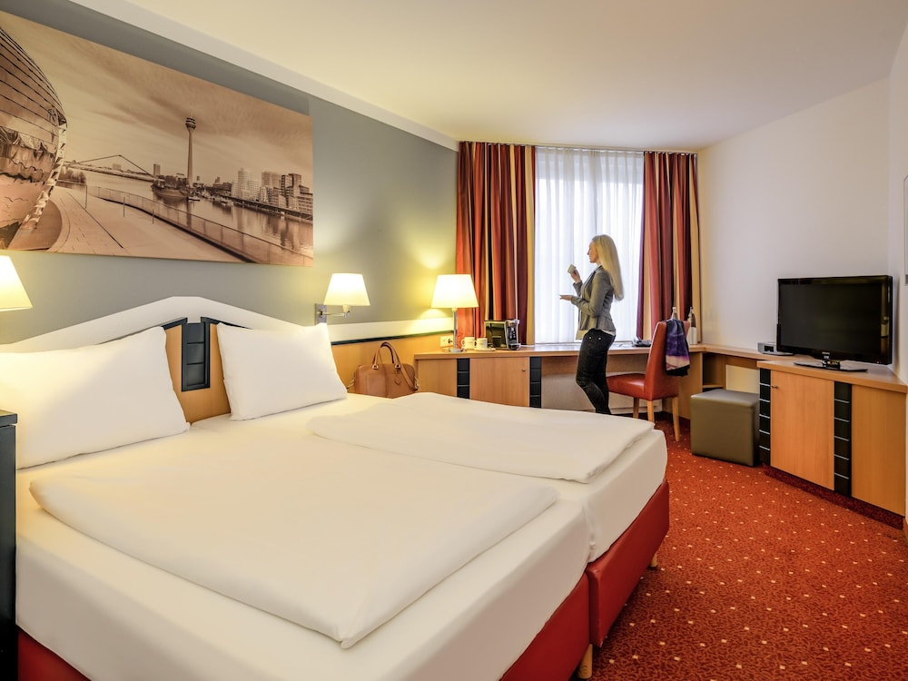 Privilege, Habitación con 2 camas individuales, 2 camas individuales del hotel Mercure Hotel Duesseldorf Ratingen