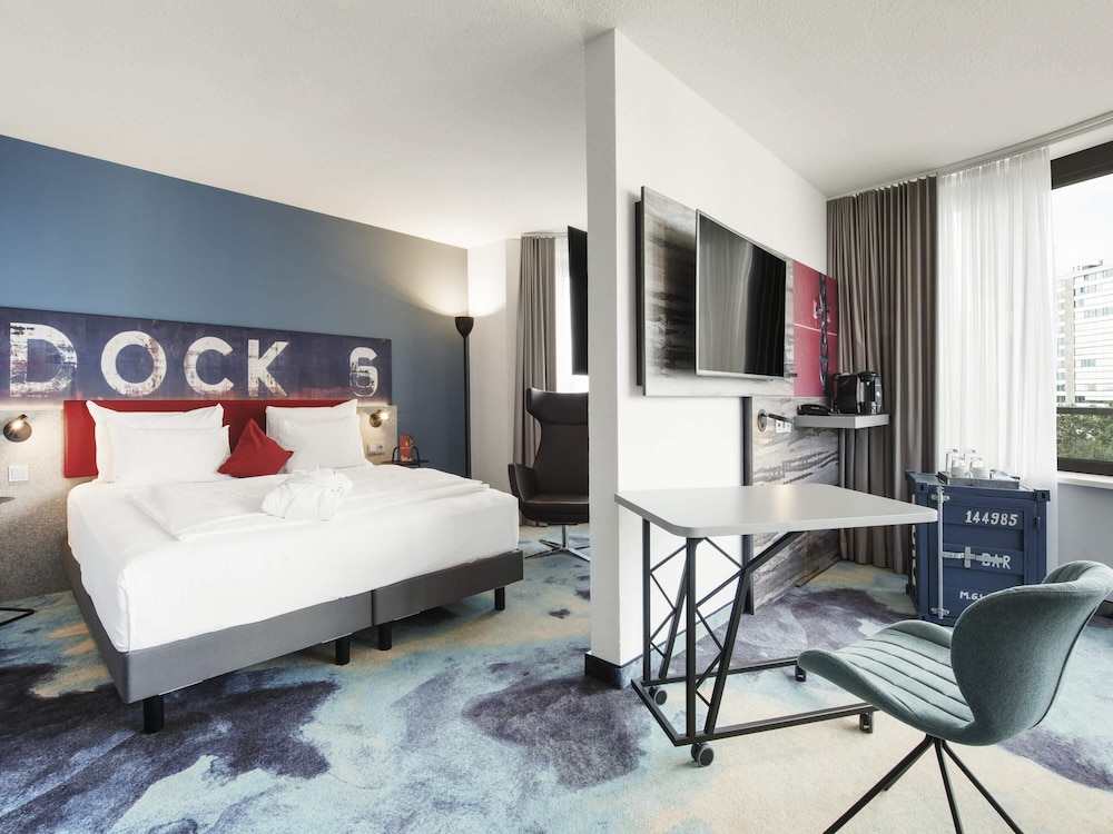 Suite Junior con cama king - size y sofá - cama, minibar ALLin del hotel Mercure Hamburg City