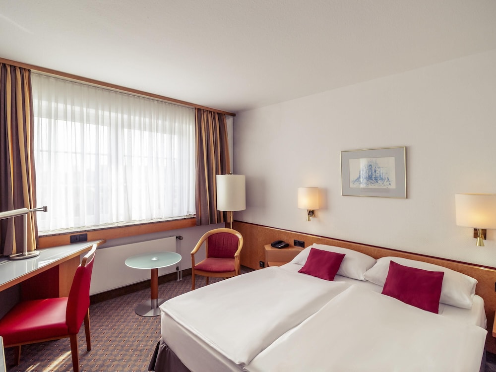 Habitación estándar con cama queen - size del hotel Mercure Köln City Friesenstraße