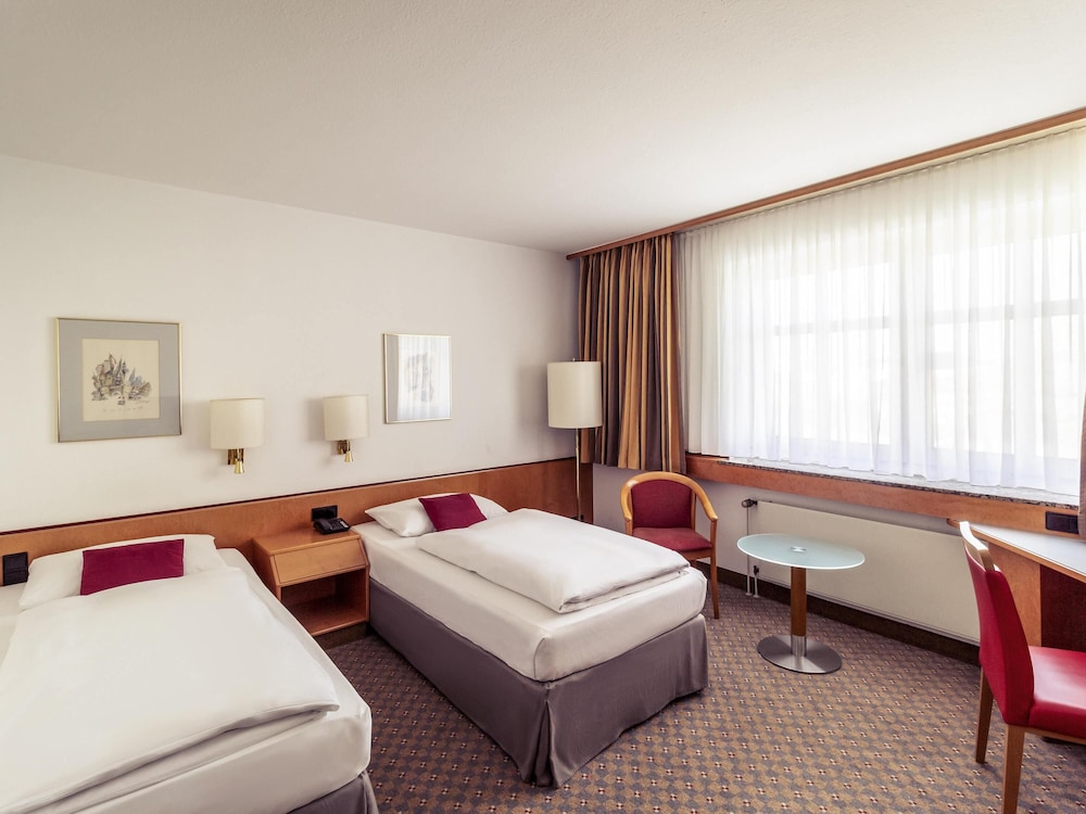 Habitación estándar con dos camas individuales del hotel Mercure Köln City Friesenstraße. Foto 4