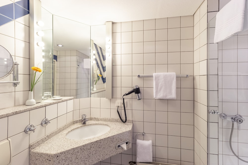 Estándar con cama individual del hotel Mercure Köln City Friesenstraße. Foto 6