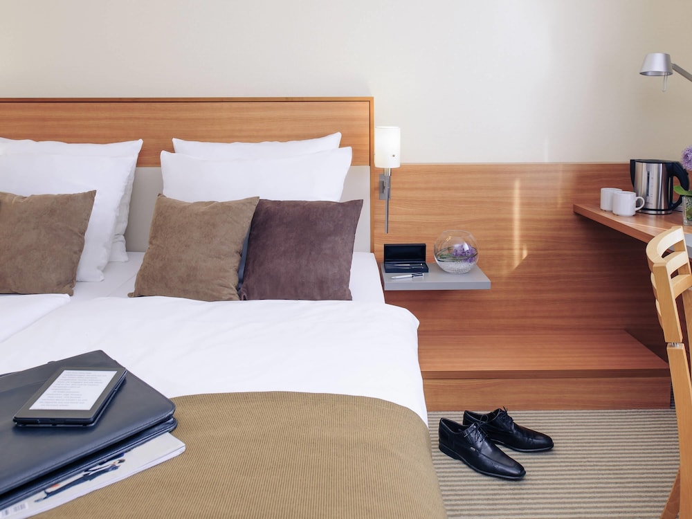 Habitación Standard para no fumadores con cama de matrimonio del hotel Mercure Mannheim Am Rathaus. Foto 2