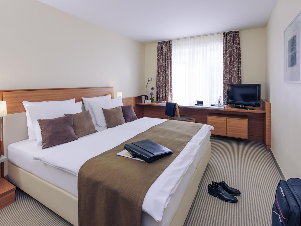 Habitación Privilege para no fumadores con cama de matrimonio del hotel Mercure Mannheim Am Rathaus. Foto 3