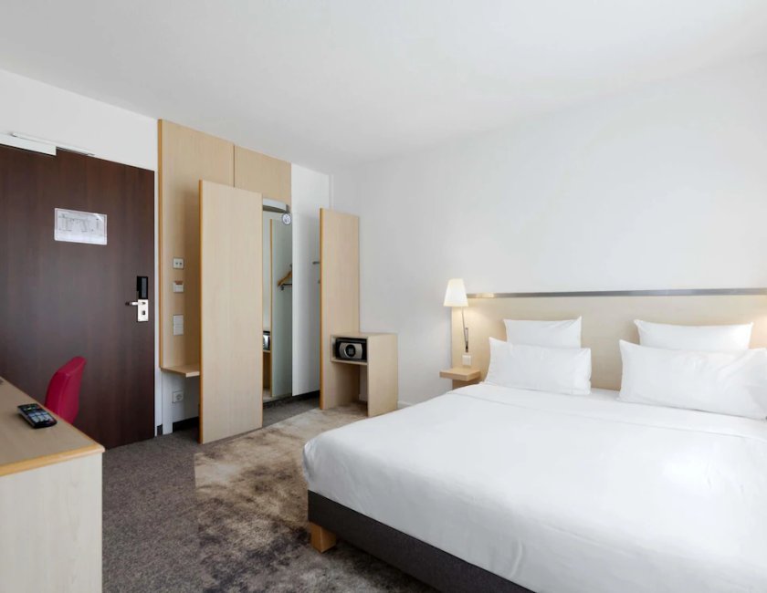 Habitación estándar, 1 cama de matrimonio del hotel Novotel Berlin Mitte