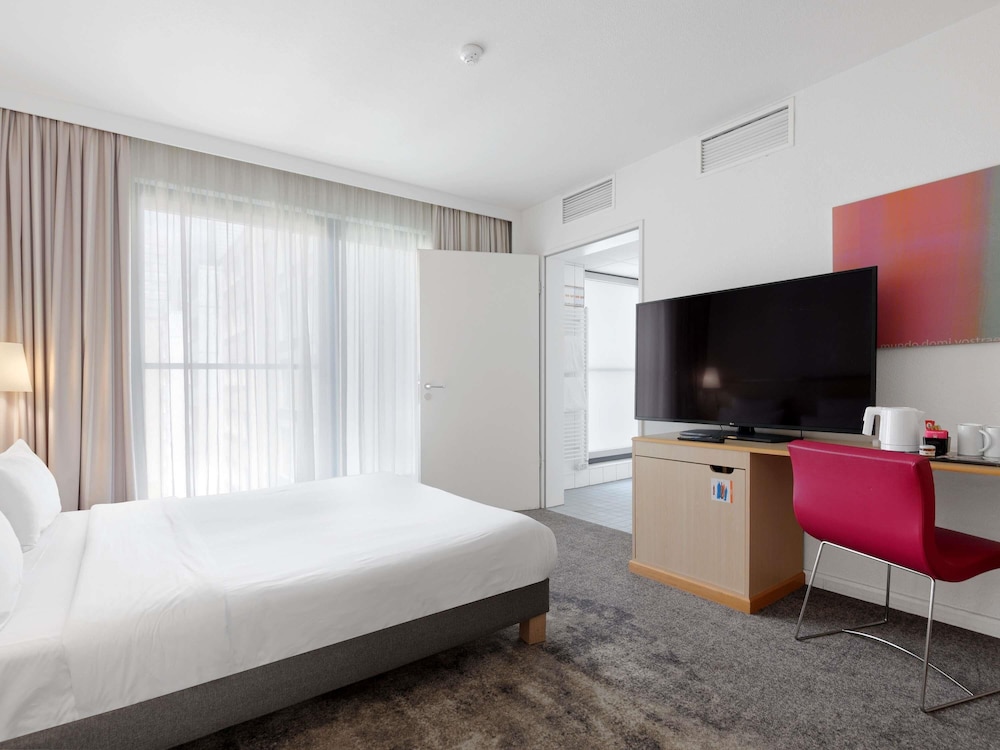 Habitación estándar, 1 cama de matrimonio del hotel Novotel Berlin Mitte. Foto 2