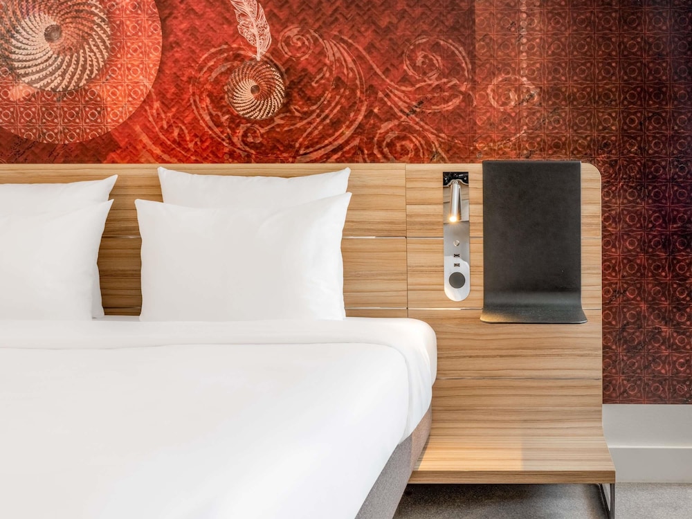 Habitación Doble Estándar del hotel Novotel Munich City. Foto 3