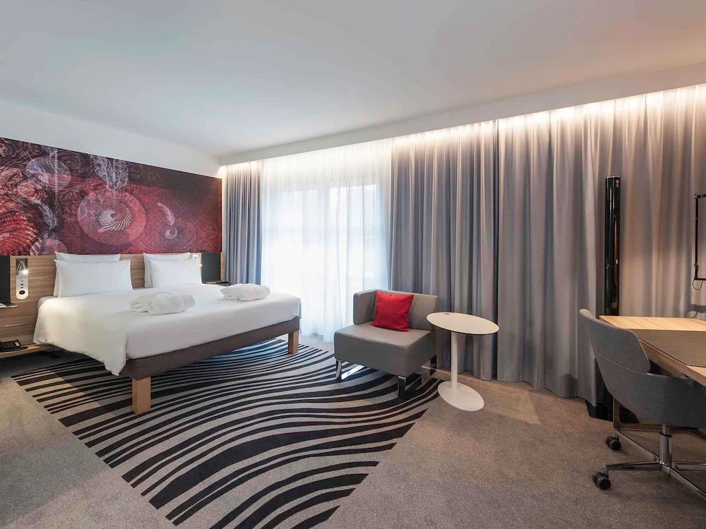 Habitación Superior de Negocios del hotel Novotel Munich City. Foto 3