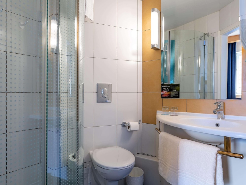 Habitación Premium con 1 cama doble del hotel Ibis Kiev City Center. Foto 4