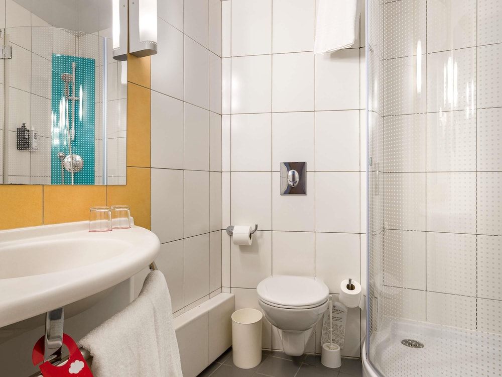 Habitación Premium con 1 cama doble del hotel Ibis Kiev City Center. Foto 6