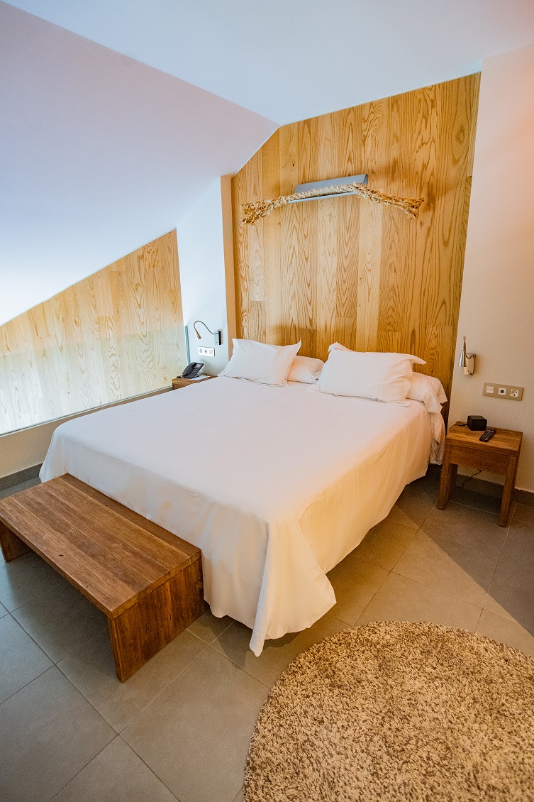 Habitación doble Vista Mar Duplex del hotel Higuerón Málaga, Curio Collection by Hilton