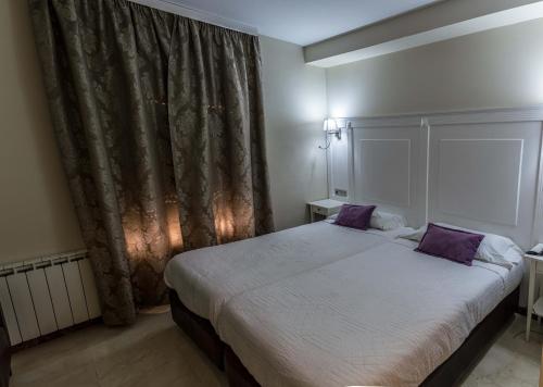 Habitación Doble - 2 camas del hotel Sevilla. Foto 11