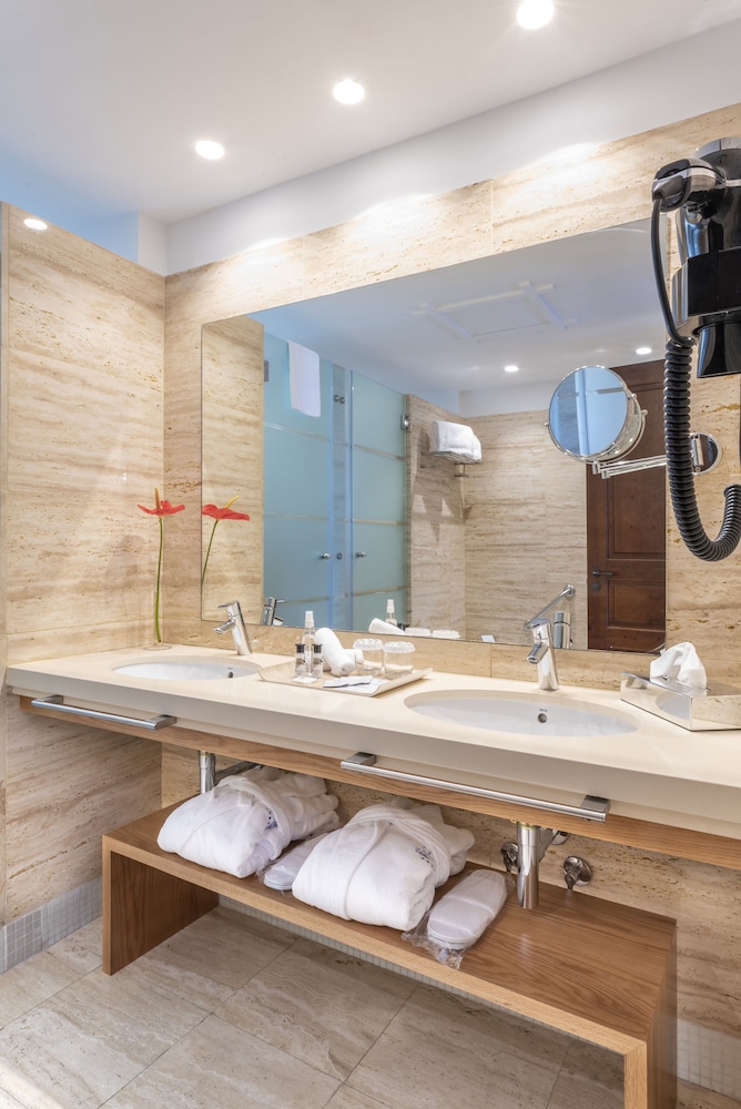 Villa, 2 habitaciones del hotel Suite Villa María. Foto 5