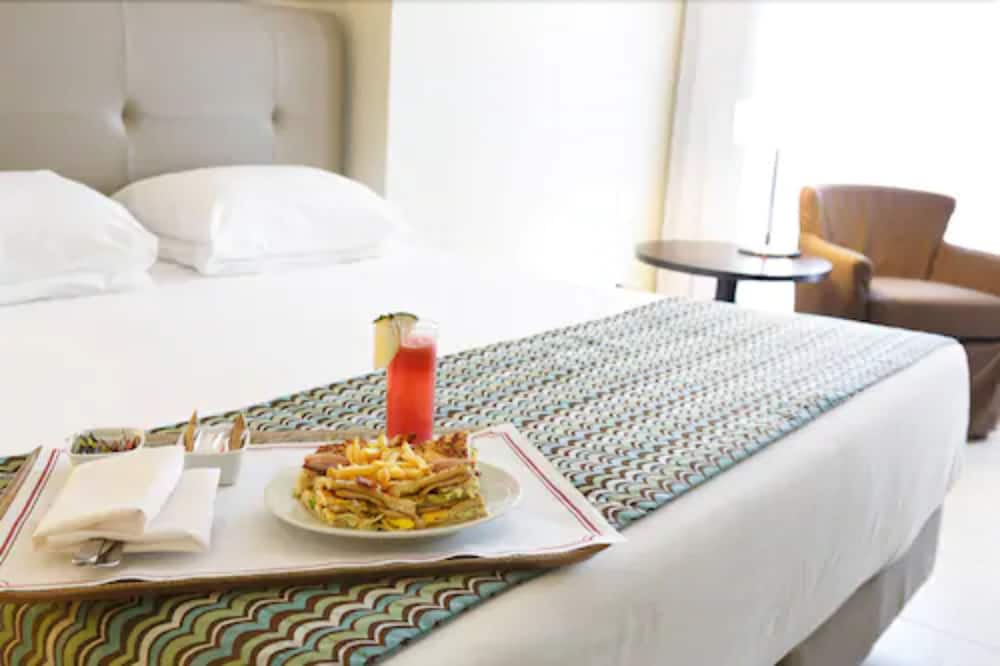 Habitación estándar con 2 camas individuales, 2 camas individuales del hotel Mercure Salvador Pituba. Foto 1