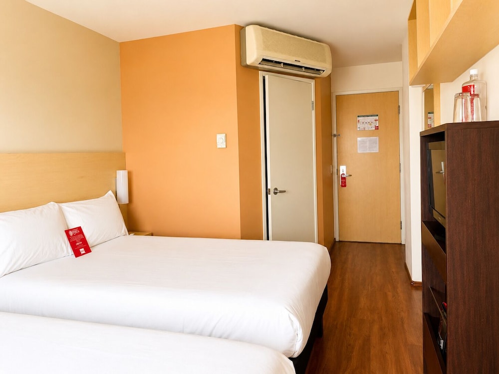 Habitación estándar doble, 1 cama doble del hotel Ibis Aguascalientes Norte. Foto 10