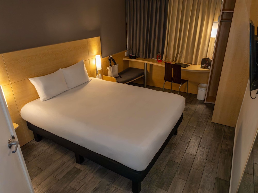 Habitacion Standard con 1 cama doble del hotel Ibis Merida. Foto 5
