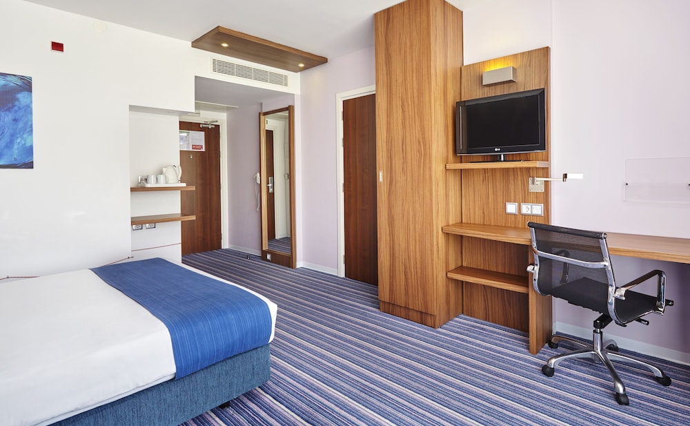 Habitación estándar, 1 cama doble (Free Breakfast) del hotel Holiday Inn Express Lisbon - Alfragide, An IHG. Foto 1