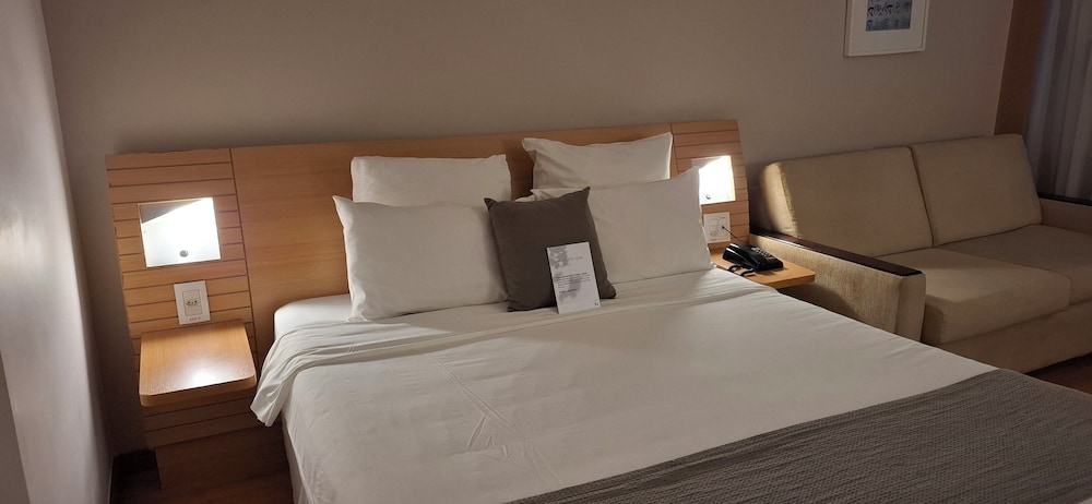 Habitación Executive con 1 cama doble del hotel Novotel Rj Santos Dumont. Foto 1