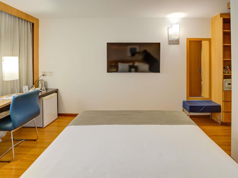 Habitación Executive con 1 cama doble del hotel Novotel Rj Santos Dumont. Foto 11