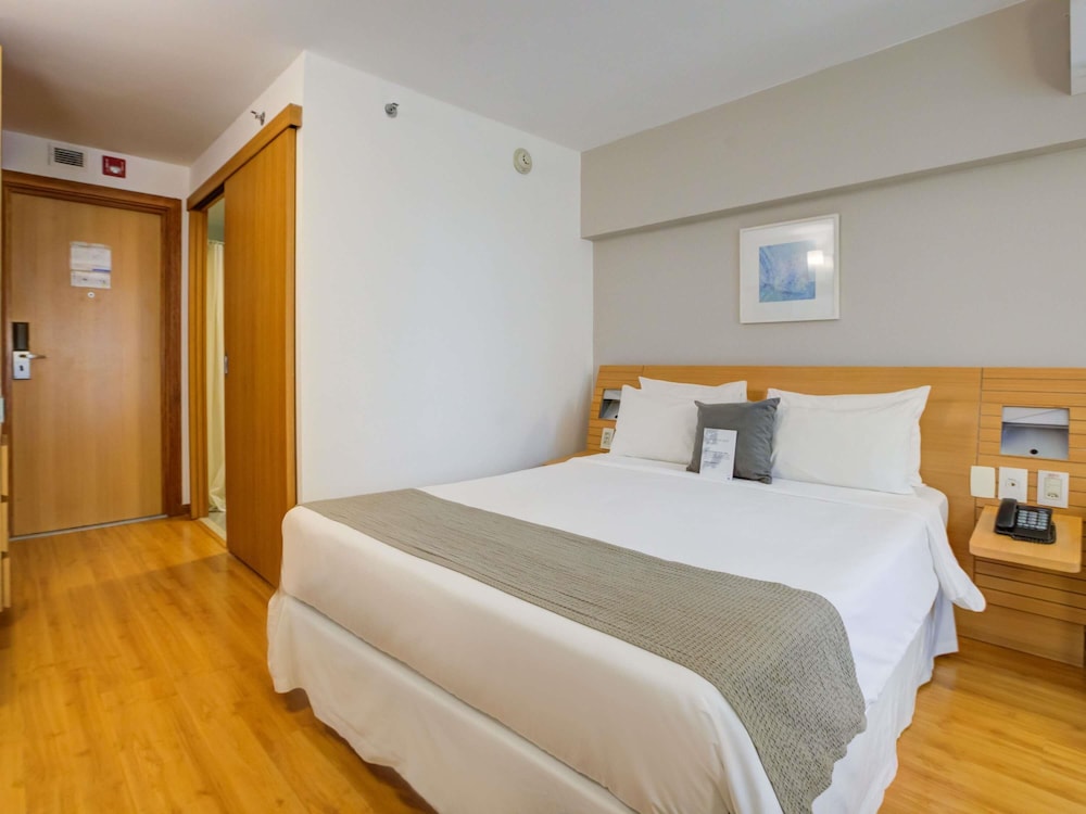 Habitación Executive con 1 cama doble del hotel Novotel Rj Santos Dumont. Foto 13