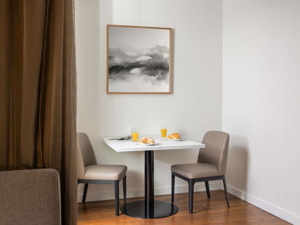 Estudio, 1 cama de matrimonio, balcón del hotel The Sebel Residences Melbourne Docklands Serviced Apartments. Foto 5