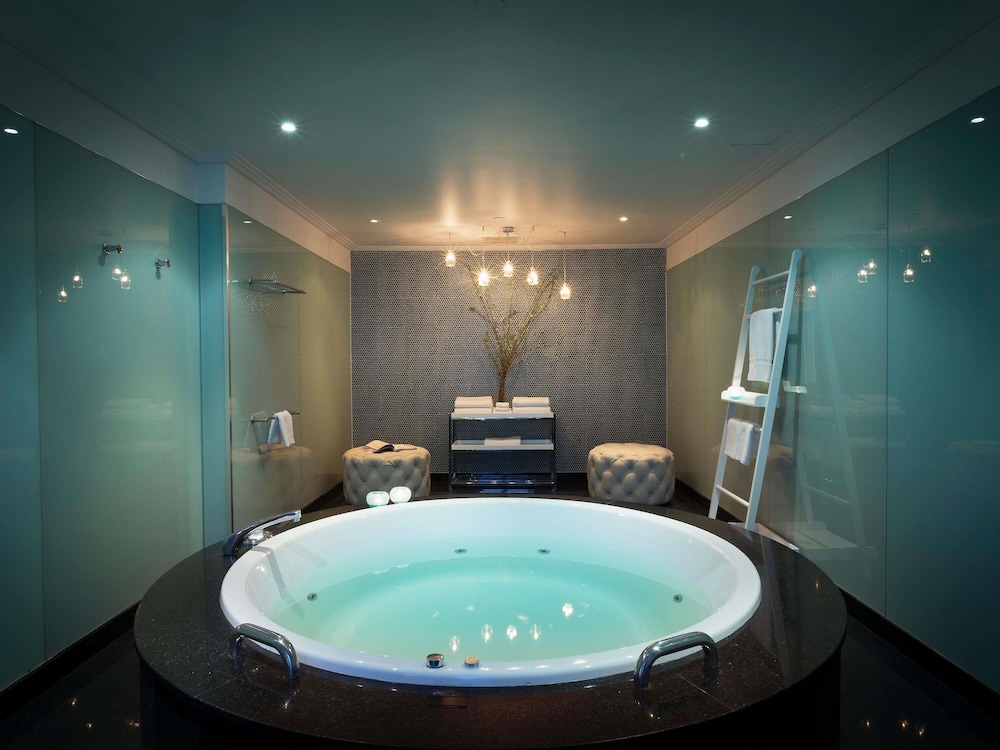 Loft, 1 cama de matrimonio grande del hotel The Como Melbourne. Foto 4
