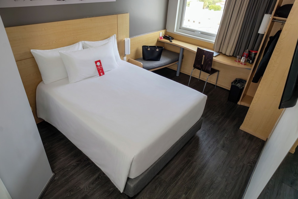 Habitación Estándar con 1 cama doble del hotel Ibis Hermosillo. Foto 6