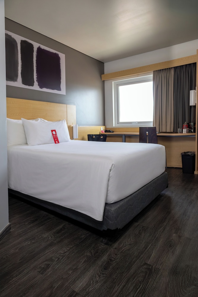Habitación Estándar con 1 cama doble del hotel Ibis Hermosillo. Foto 8