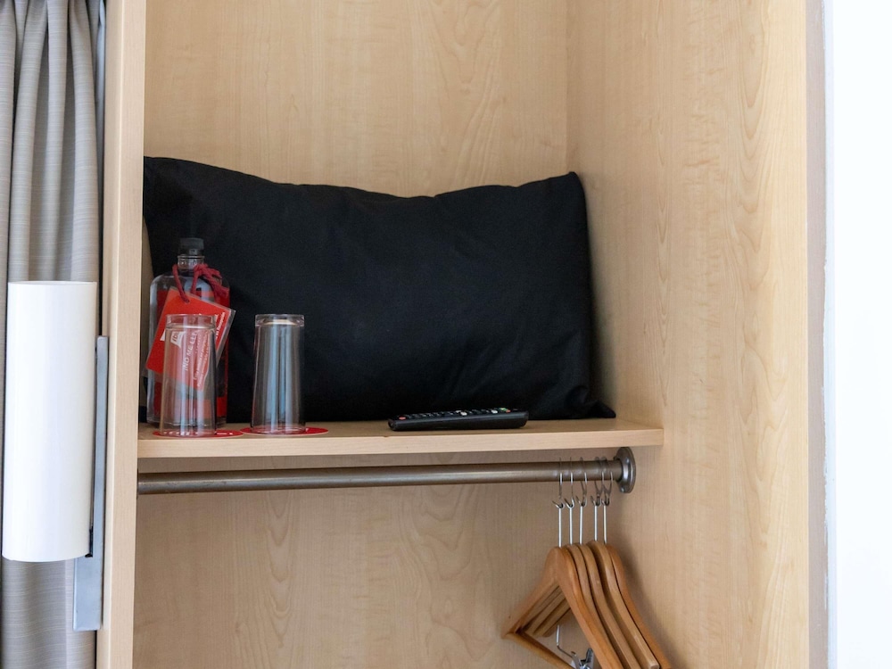 Habitación Estándar con 2 camas dobles del hotel Ibis Hermosillo. Foto 14