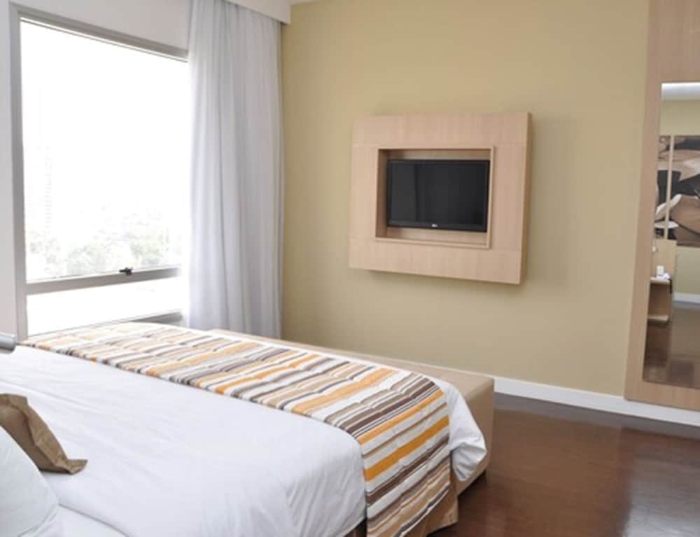 Habitación Superior con cama doble del hotel Mercure Manaus. Foto 4